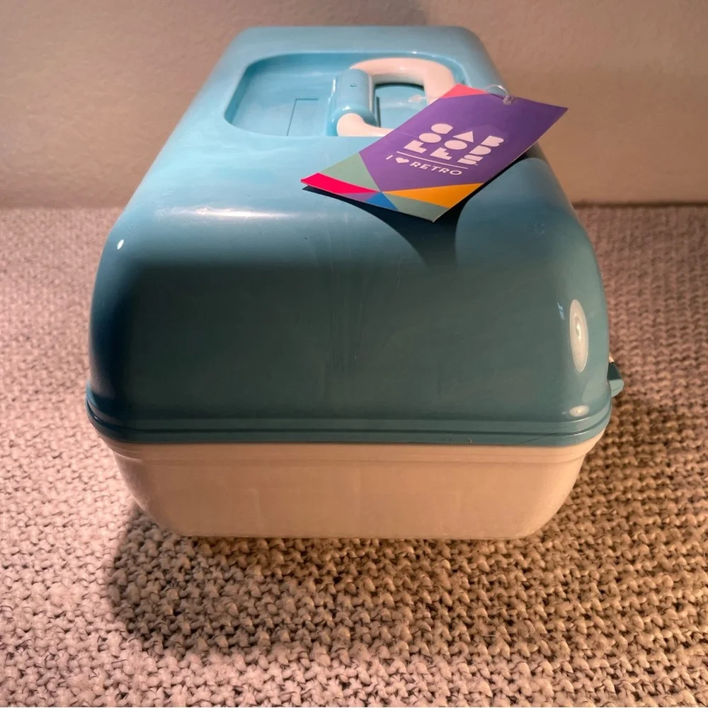 Caboodles “On the Go Girl” Portable Makeup Storage with Mirror Blue and White